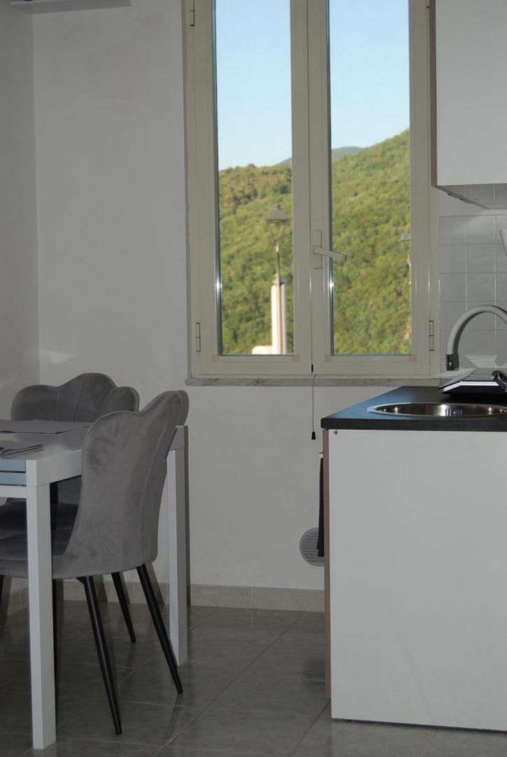 Mini Red Hub - Design Apartment Sant'Agapito Extérieur photo